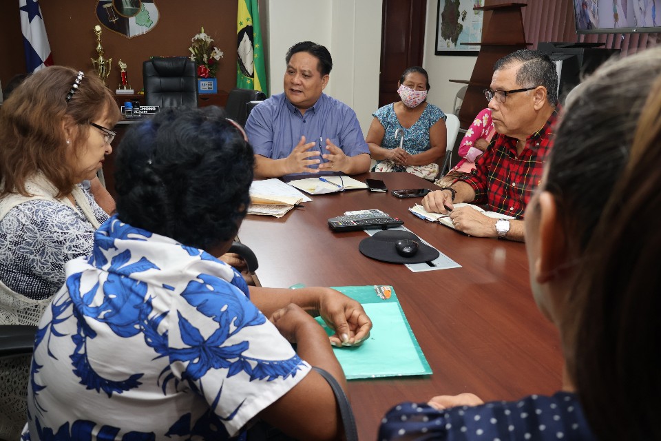 Microempresarios se reúnen con alcalde de La Chorrera, piden un local para ventas 