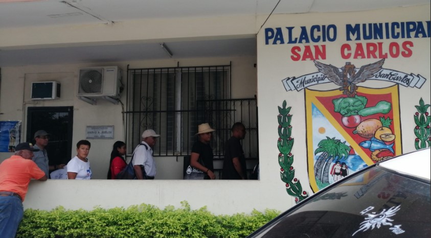 Familias del programa Techos de Esperanza, sin esperanza de electricidad en San Carlos 