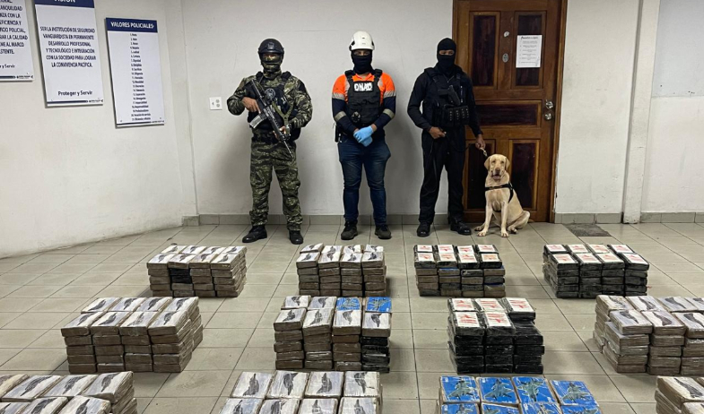 Policía Nacional incauta 400 paquetes de drogas en Colón 