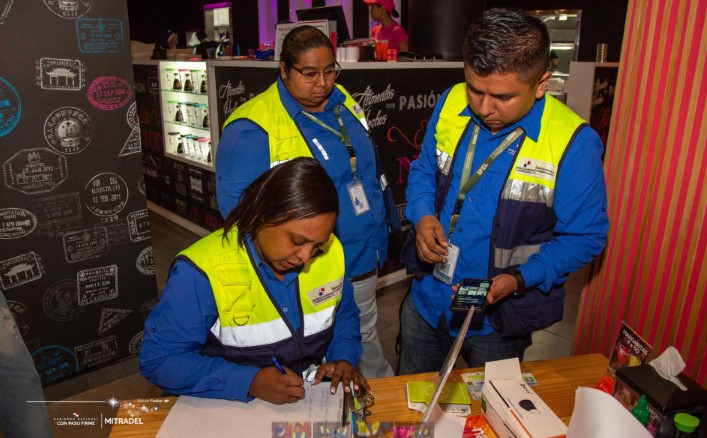 Detectan a 18 personas sin permiso de trabajo en diferentes restaurantes de la capital 