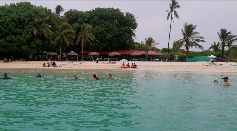 Piden a turistas a proteger el paraíso natural de Isla Iguana 