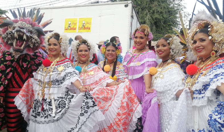 Piden mantener el Desfile de las Mil Polleras en Las Tablas  