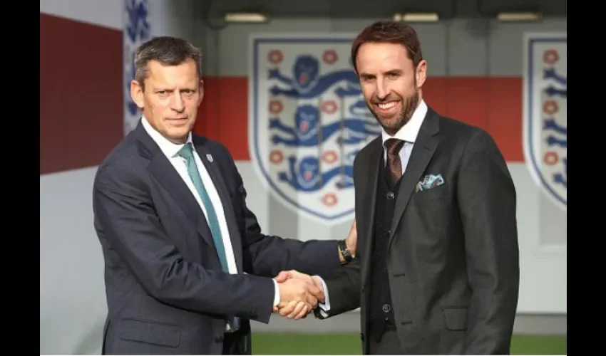 Garteh Southgate (dcha.) es el actual entrenador de Inglaterra.