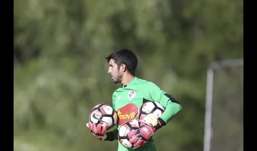 Jaime Penedo tiene 35 años de edad.