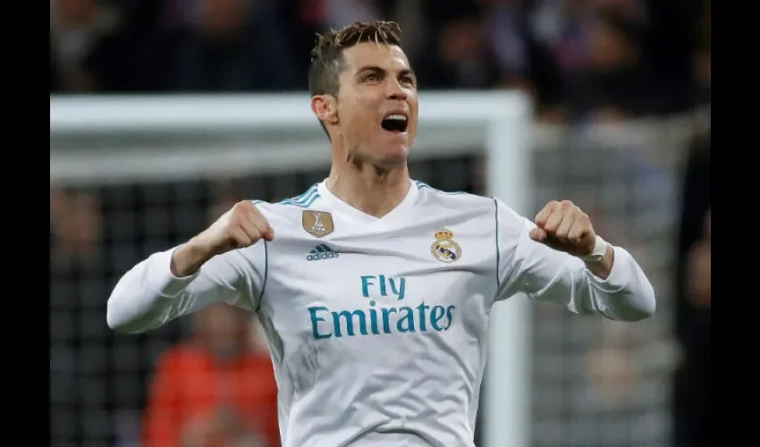 Cristiano Ronaldo celebra uno de sus goles ante el PSG. Foto: EFE