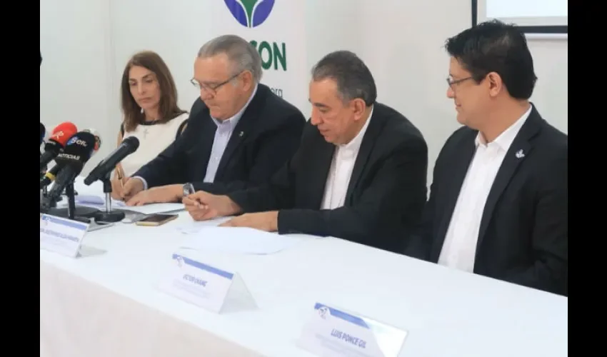 Firma de convenio entre Ancon y JMJ2019.