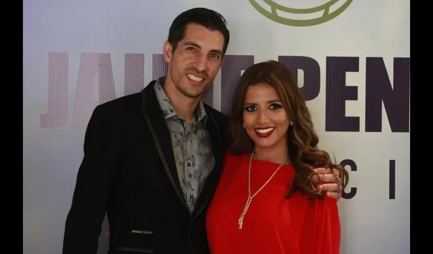 Jaime Penedo y su hermosa esposa Angie Malca. Foto: Anayansi Gamez