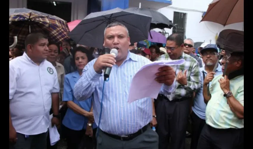  Diógenes Sánchez de la Asociación  de Profesores.