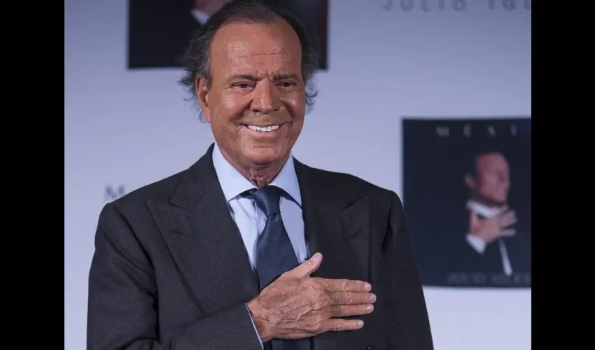 Julio Iglesias estaría retirándose de los escenarios. / Foto: Archivo