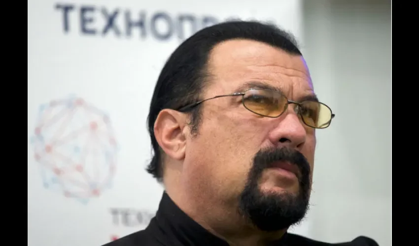 Streven Seagal. 