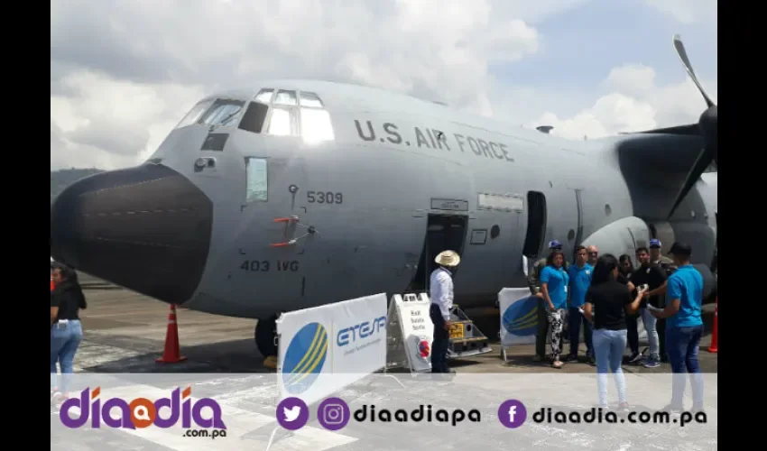 Diez aviones "cazahuracanes" tiene la NOAA y la Fuerza Armada de los Estados Unidos. Foto: Jesús Simmons