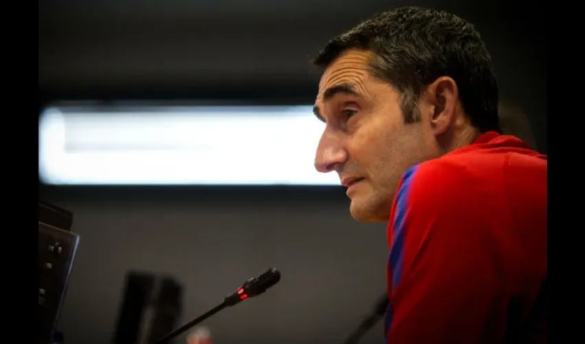 Ernesto Valverde es el técnico del Barcelona.