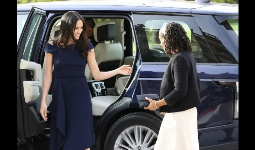 Meghan Markle y su madre se dejan ver tras enlace. / AP