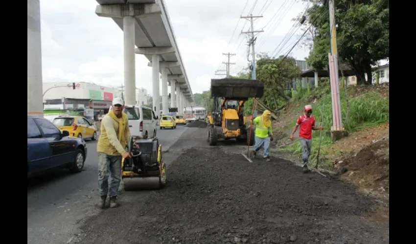 Los trabajos son temporales y son para mejorar la vialidad en la carretera Transístmica. Foto: Cortesía