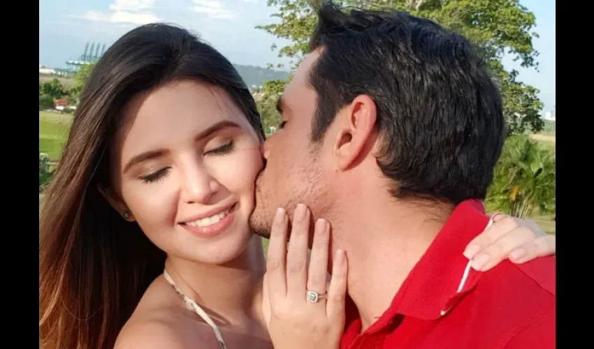 La pareja se comprometió en Cancún. Foto: Archivo