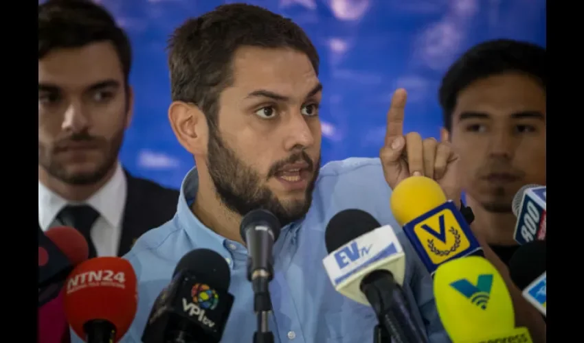 Según Requesens, los venezolanos deben mantener la lucha.