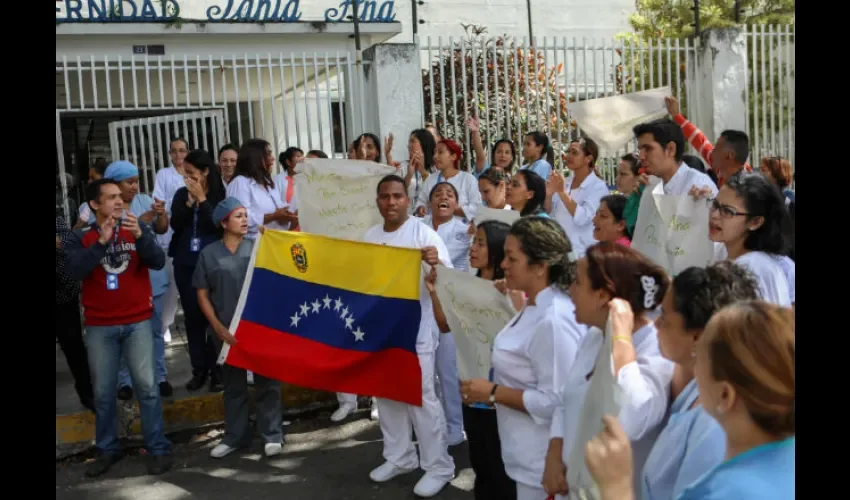 El salario no les alcanza para cubrir necesidades básicas. 