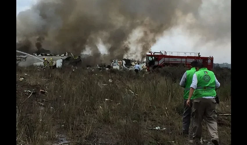 El avión accidentado es un Embraer 190 de Aeroméxico.