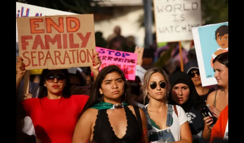 Diversas protestas se han dados contra la política de 'Tolerancia Cero'. Foto: EFE