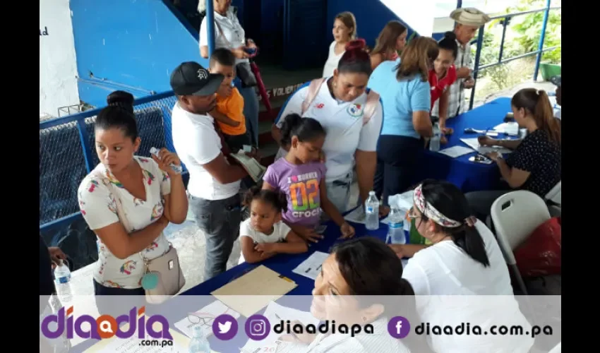 Cientos asistieron a la feria de salud. Foto: Jesús Simmons