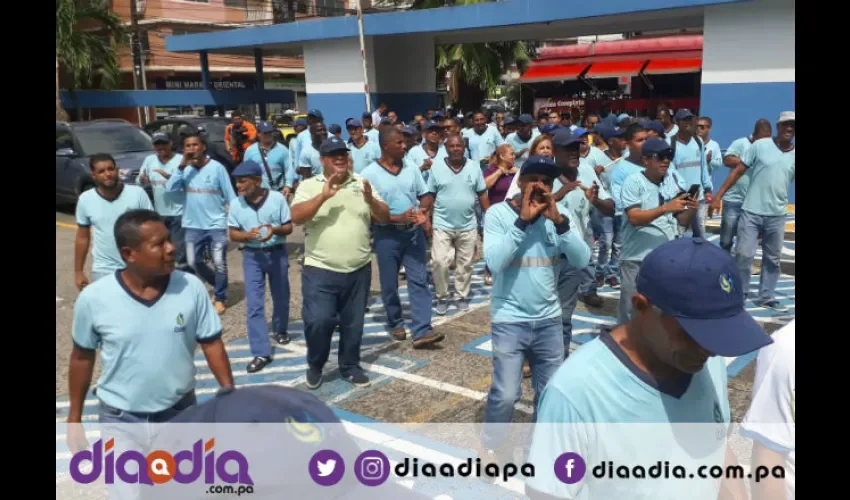 Trabajadores siguen esperando su escala salarial. Foto: Jesús Simmons