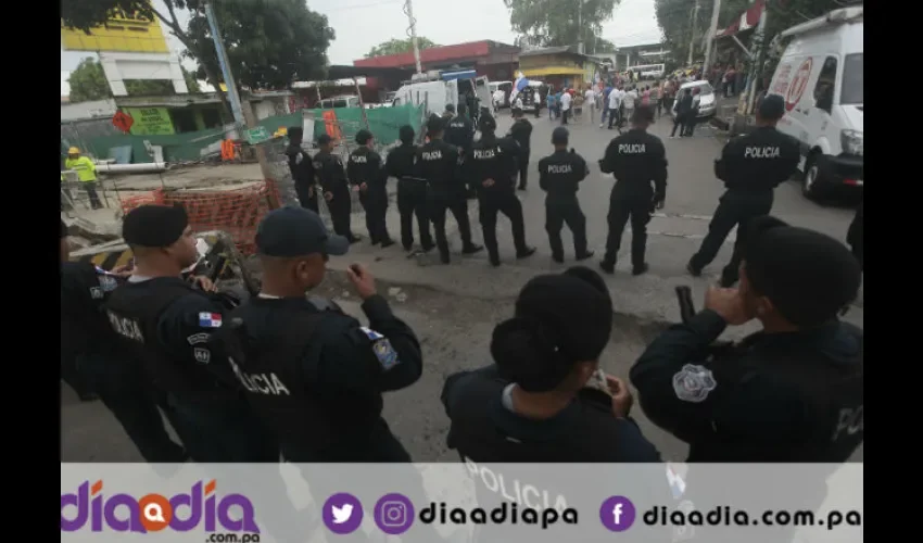 Funcionarios de la Defensoría del Pueblo estuvieron en la protesta. Foto: Roberto Barrios