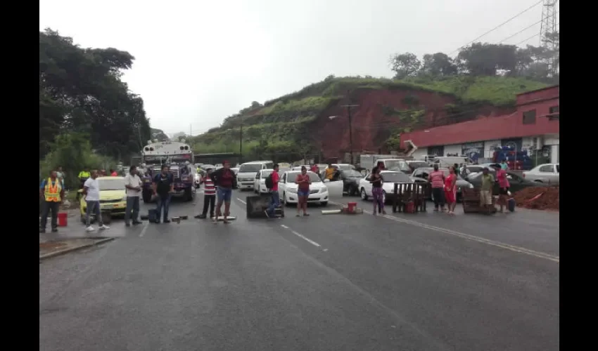 Protestan por agua en Colón. 