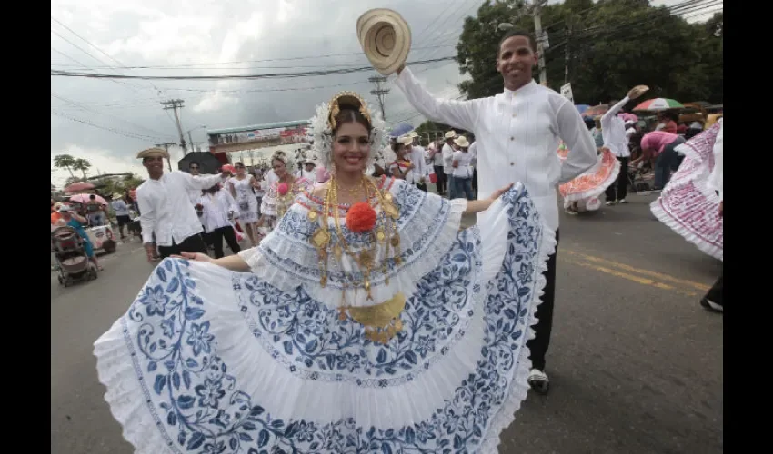 Foto ilustrativa de la Pollera Nacional. Archivo. 