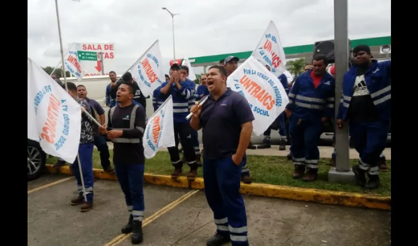 Trabajadores de Cobra no quieren despidos. Foto: Cortesía