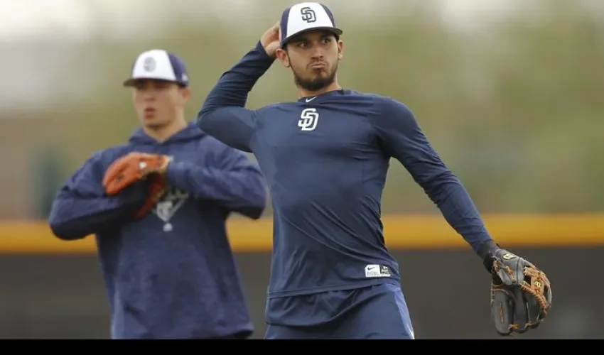 Javy Guerra es uno de los mejores prospectos de los Padres de San Diego.