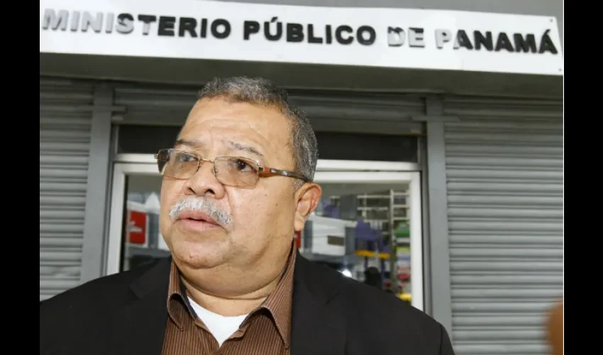 Los abogados fueron pasado el mediodía al edificio Avesa. Foto: Edwards Santos Cruz