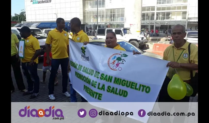 Celebraron el Día Mundial de la Salud Mental con una cadena humana. Foto: Jesús Simmons