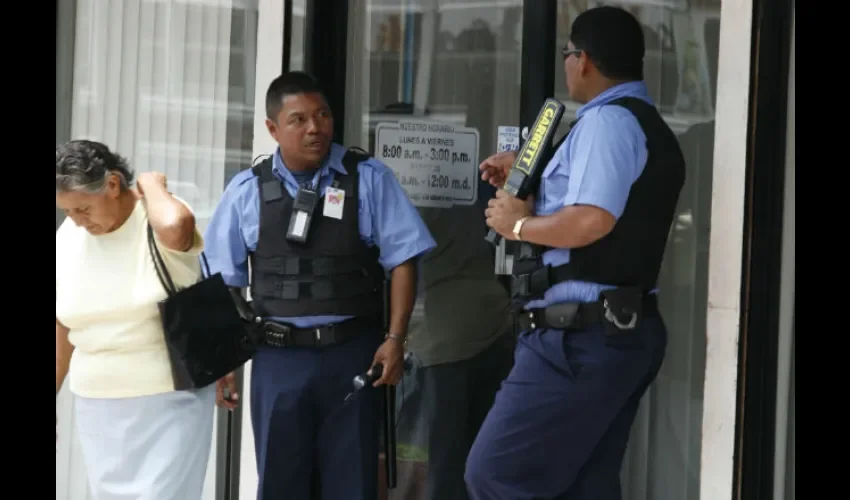 Piden mejoras para los guardias de seguridad. Foto: Epasa