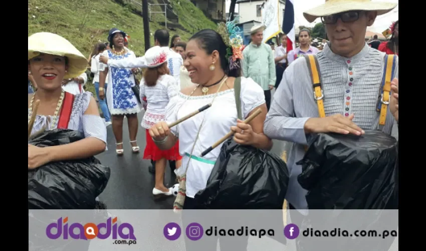 Hubo mucho tamborito en San Miguelito. Foto: Jesús Simmons