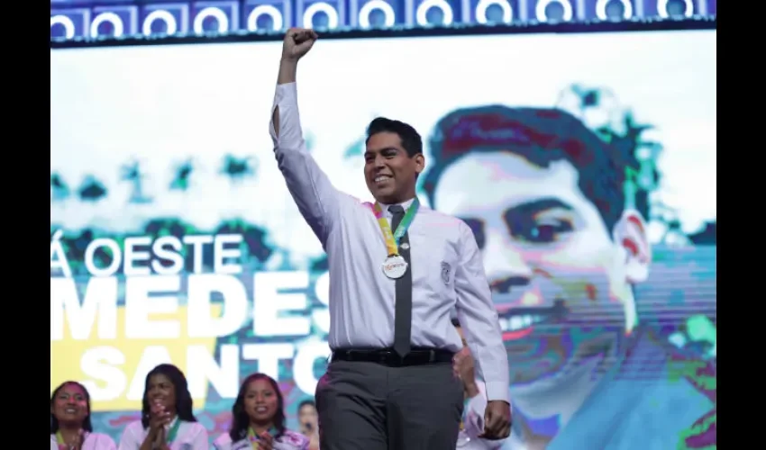 Foto ilustrativa de Diomedes Santos de Panamá Oeste, ganador del Concurso Nacional de Oratoria 2018. Foto: Aurelio Herrera. 