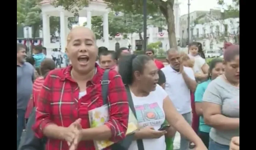 Protestan en los predios de la  Presidencia de la República.