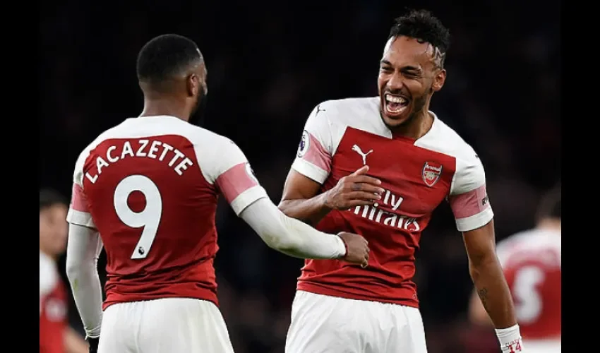 Alexandre Lacazette (9) y Pierre-Emerick Aubameyang (dcha.) son uno de los jugadores en los videos.