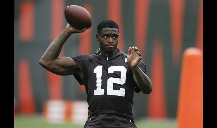 El receptor abierto de los Patriots de Nueva Inglaterra, Josh Gordon.