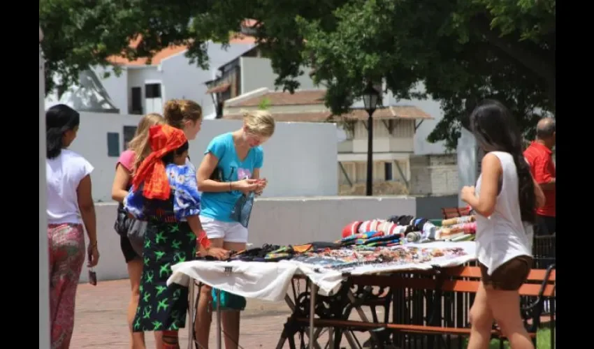 Turismo puede dejar millones a comerciantes. Foto: Archivo