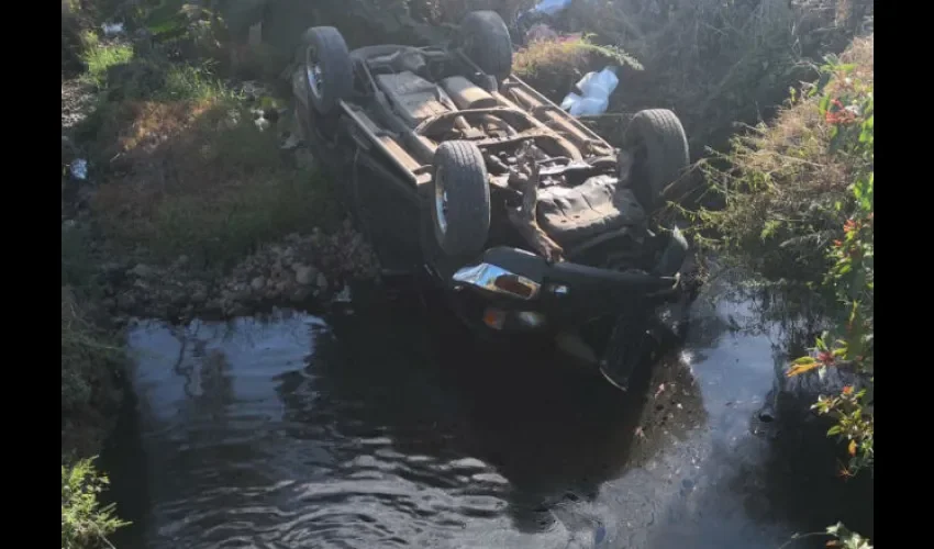 El auto cayó a una quebrada. Foto: Mayra Madrid