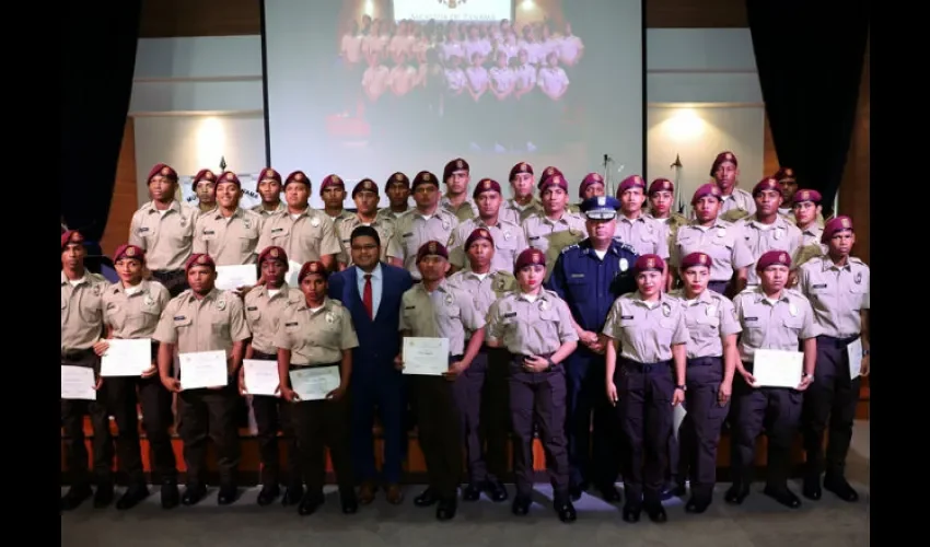 Foto ilustrativa de la promoción de graduandos. Cortesía 