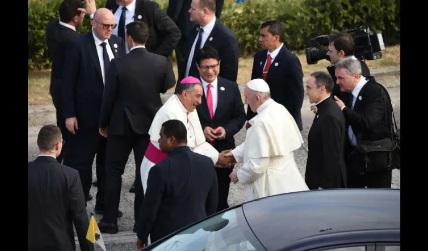 Papa Francisco y José Domingo Ulloa. 