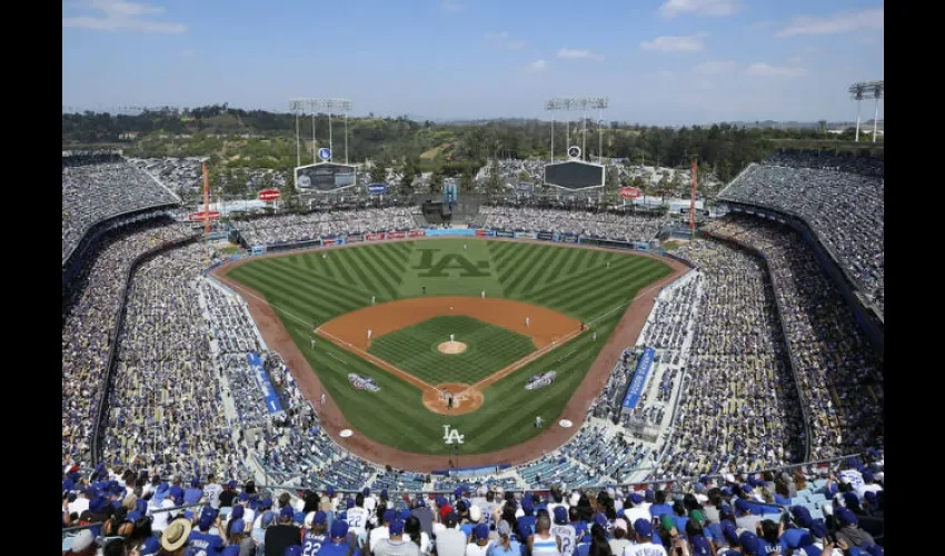 El Dodger Stadium  abrió sus puertas el 10 de abril de 1962.