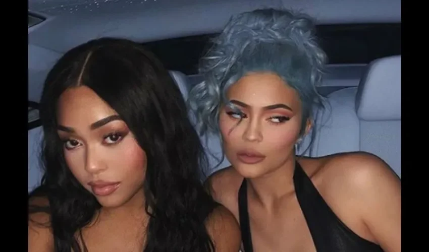 Jordyn Woods y Kylie Jenner.  