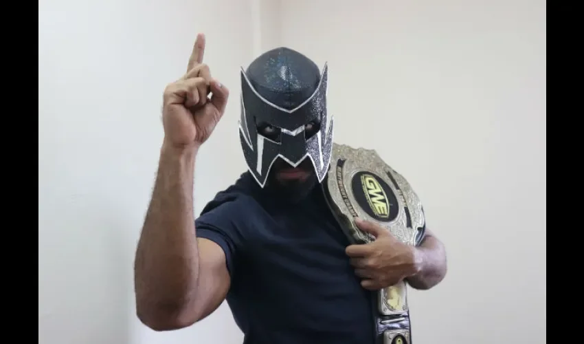 King SheMc es uno de los mejores luchadores de Panamá.