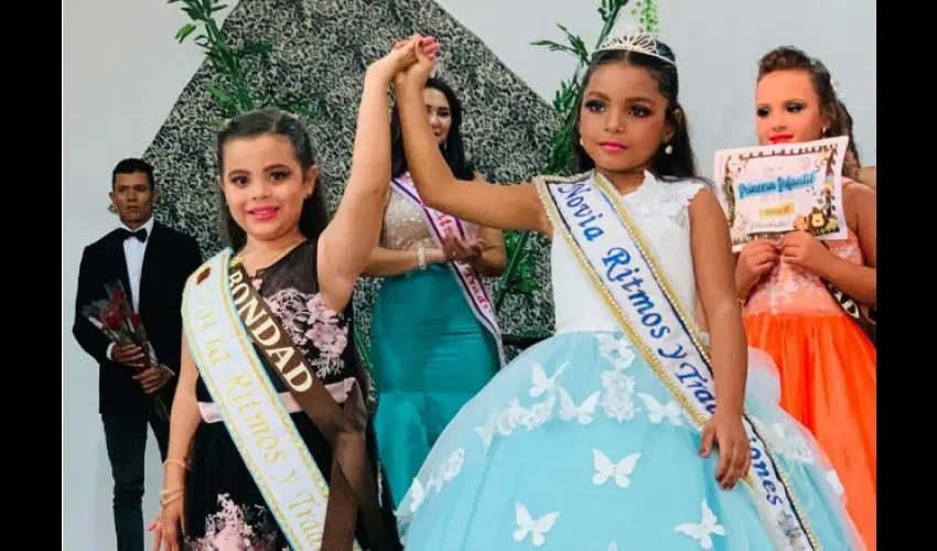 Aquí las novias infantiles 2018 y 2019. Foto: Cortesía