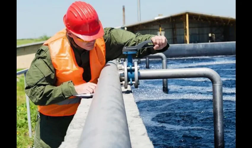 Foto ilustrativa de control de calidad del agua. Cortesía. 