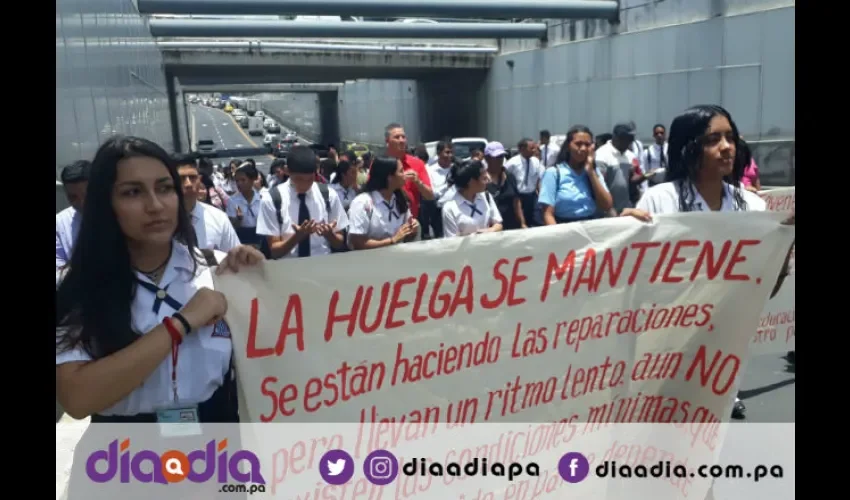 2,100 estudiantes del JARC están afectados por el paro. Foto: Jesús Simmons