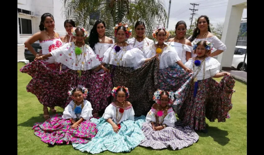 Foto ilustrativa de las hermosas representantes del Festival del Toro Guapo de Antón. Foto:Santos J. Oliveros C. 