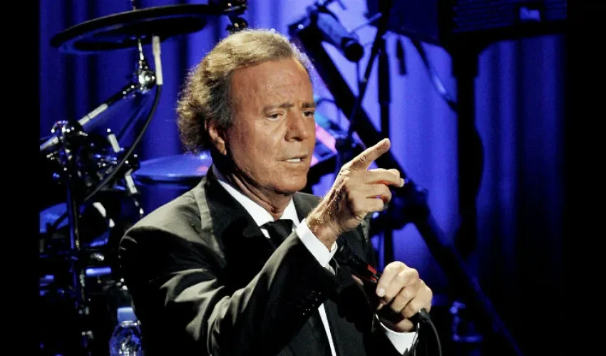 Julio Iglesias. 